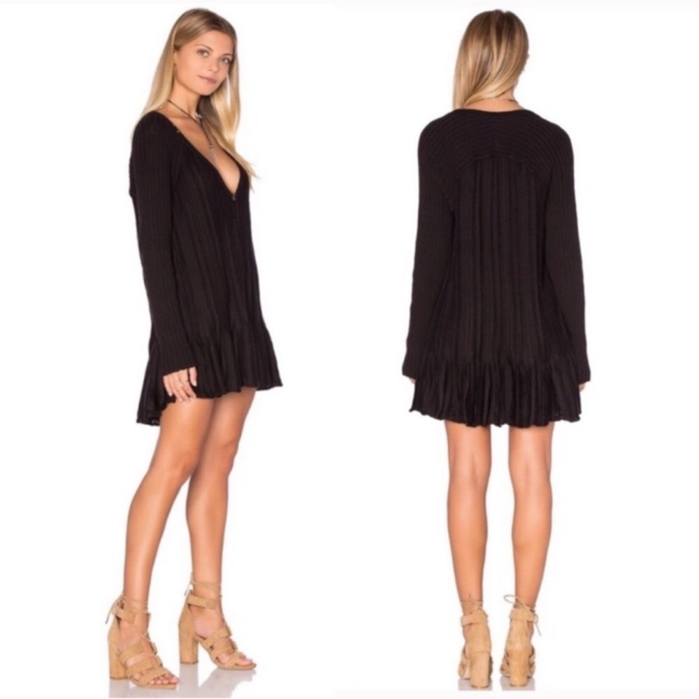 EUC Free People Ribs and Ruffles black sweater tunic dress size Medium